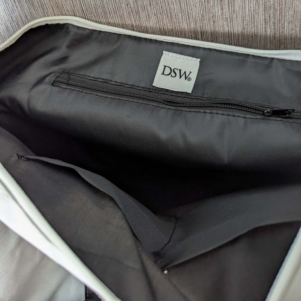 DSW Black and White Women's Bag - Picture 9 of 9